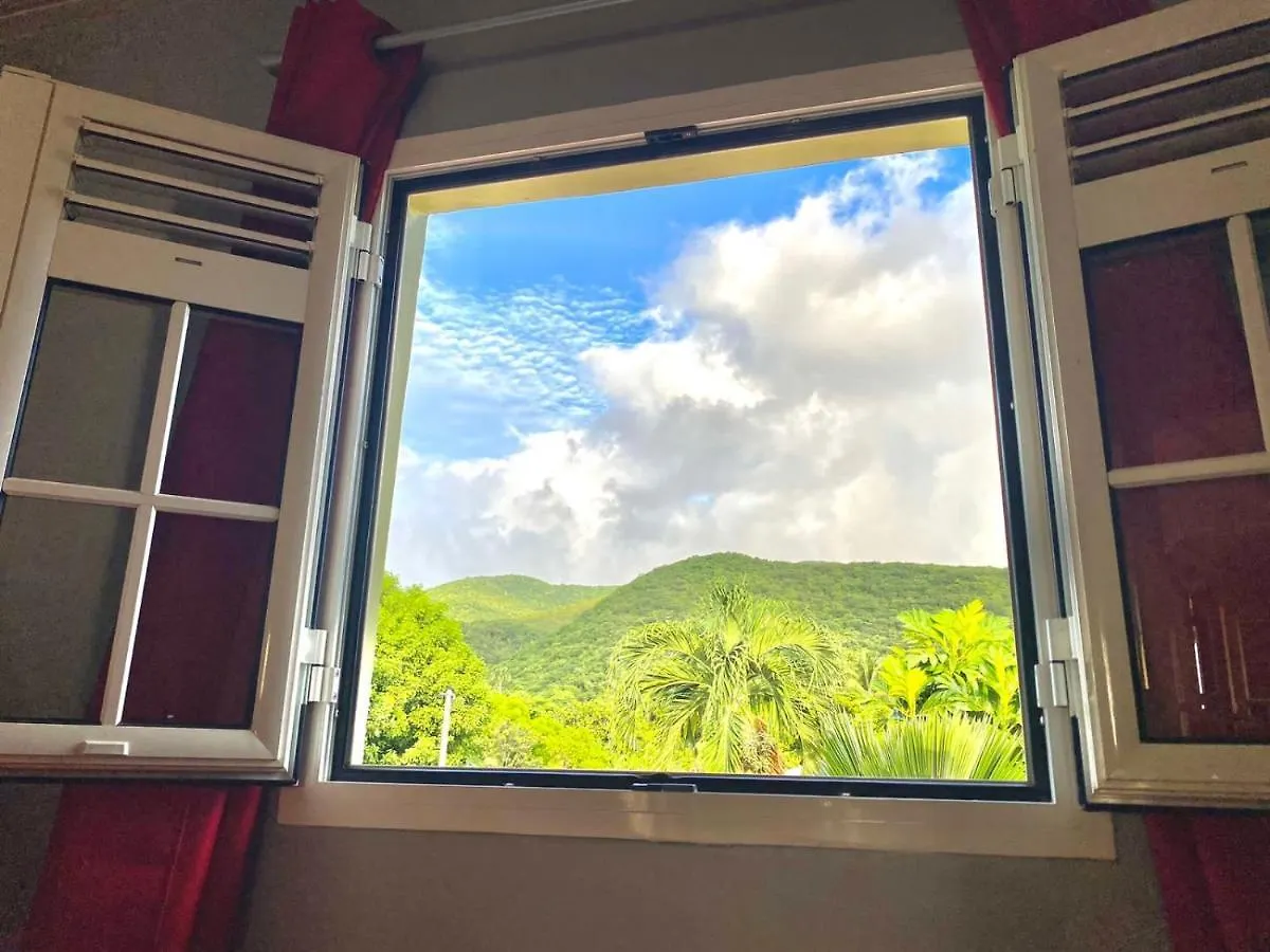 بيت للعطل Habitation Baliache - Maison Creole Avec Jardin Privatif, Plage A 200M ديساي غوادلوب