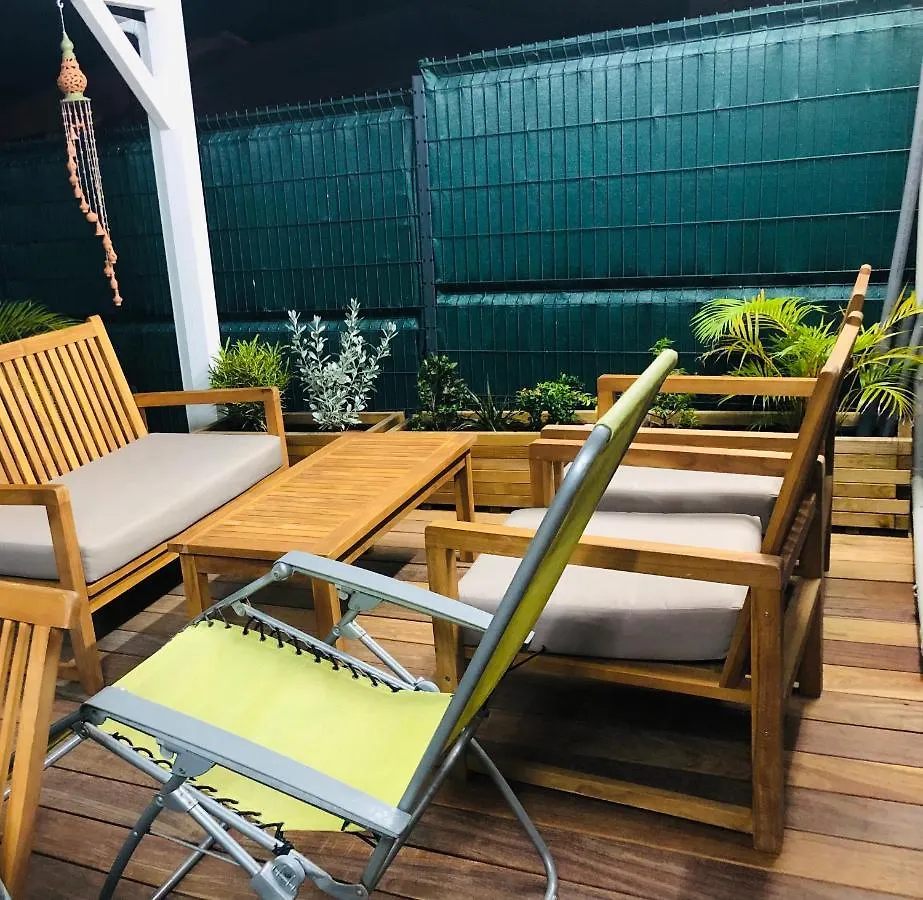 Habitation Baliache - Maison Creole Avec Jardin Privatif, Plage A 200M ديساي 0*,