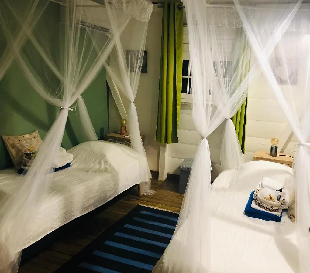 Habitation Baliache - Maison Creole Avec Jardin Privatif, Plage A 200M ديساي بيت للعطل